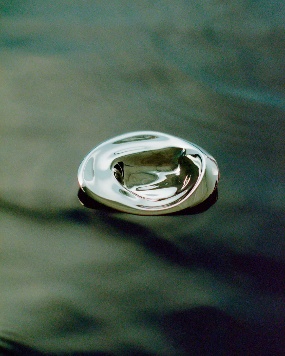 Large Ripple Hook in Titanium