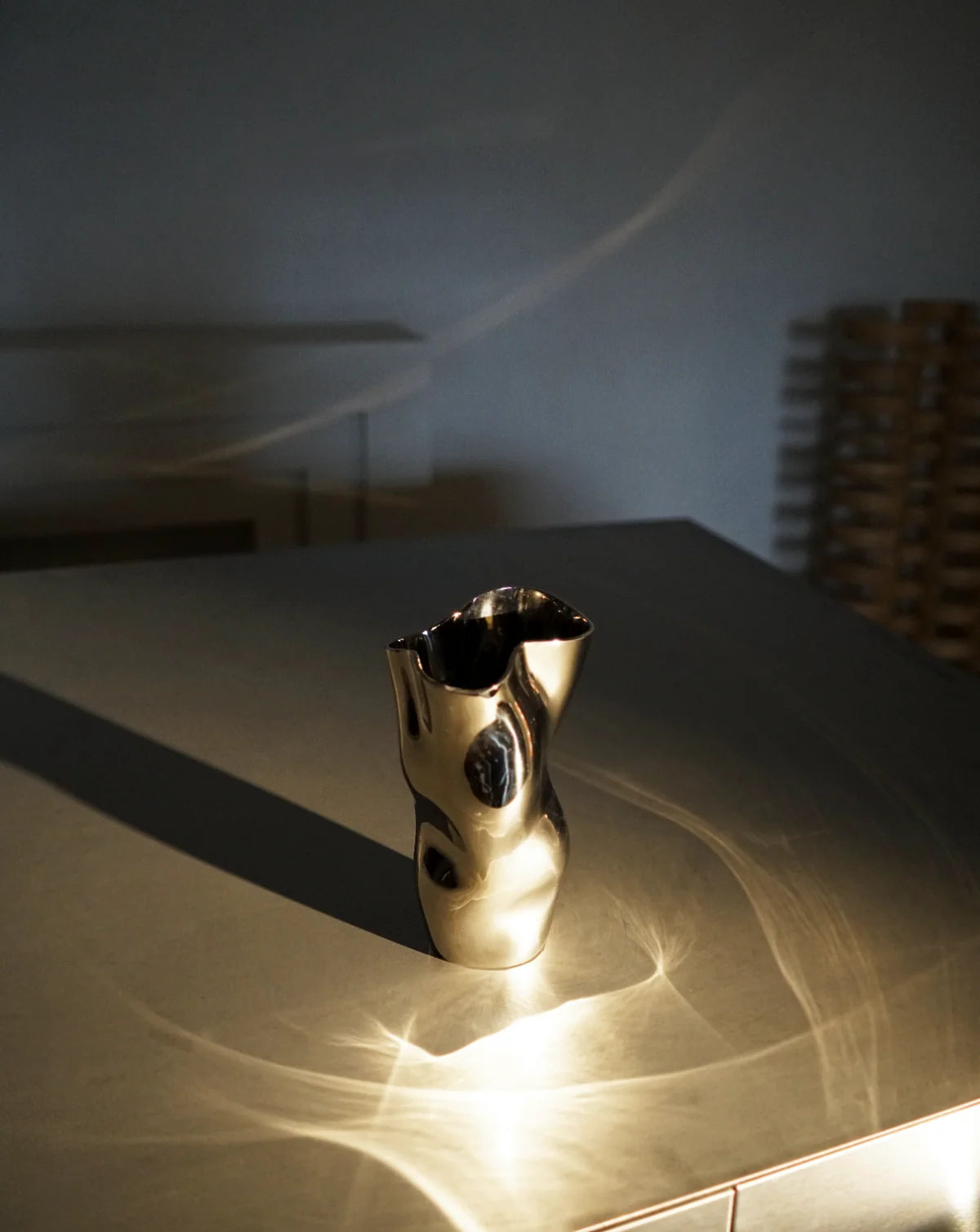 Ostrea 25 Vase - Titanium