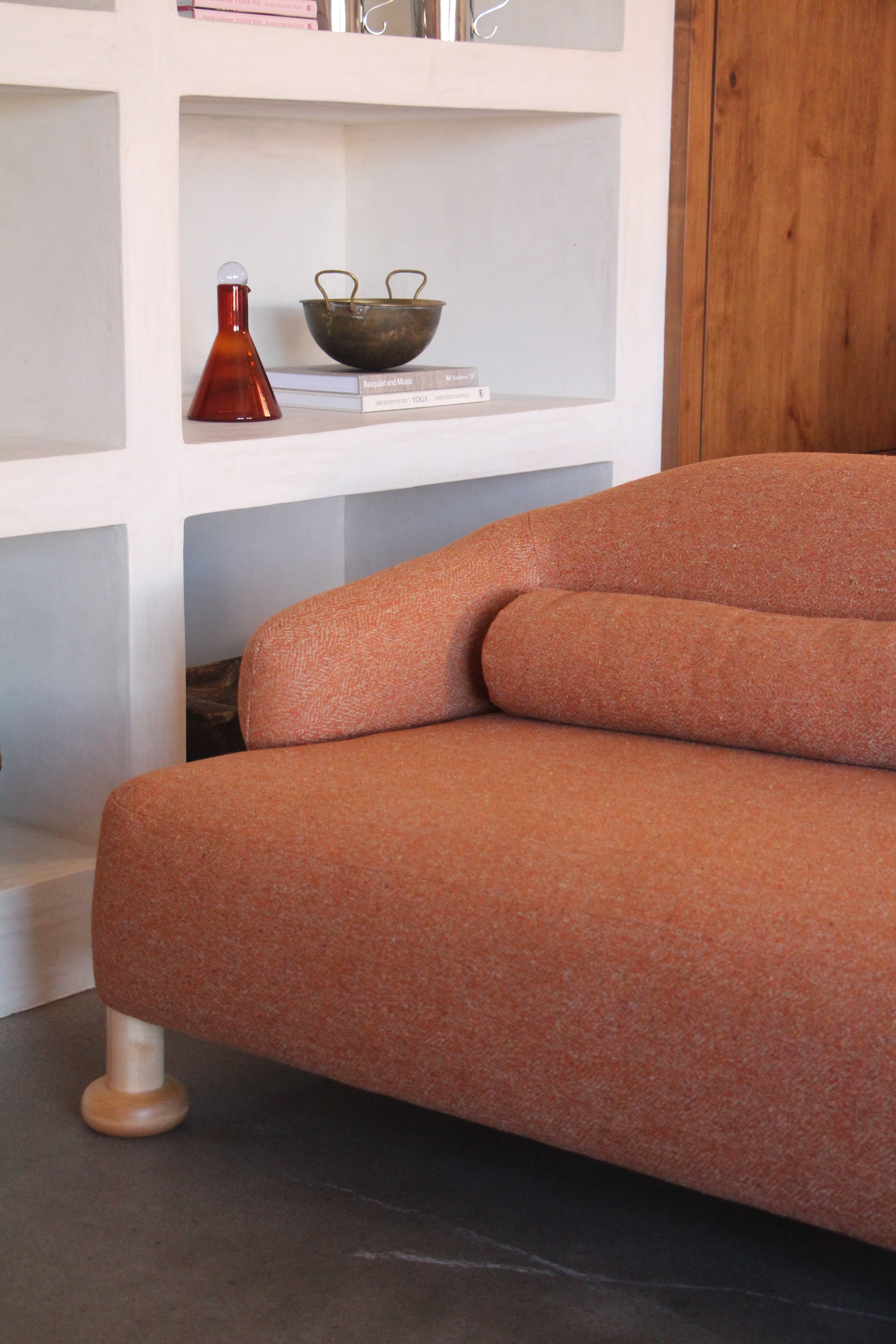 Caubeen Sofa