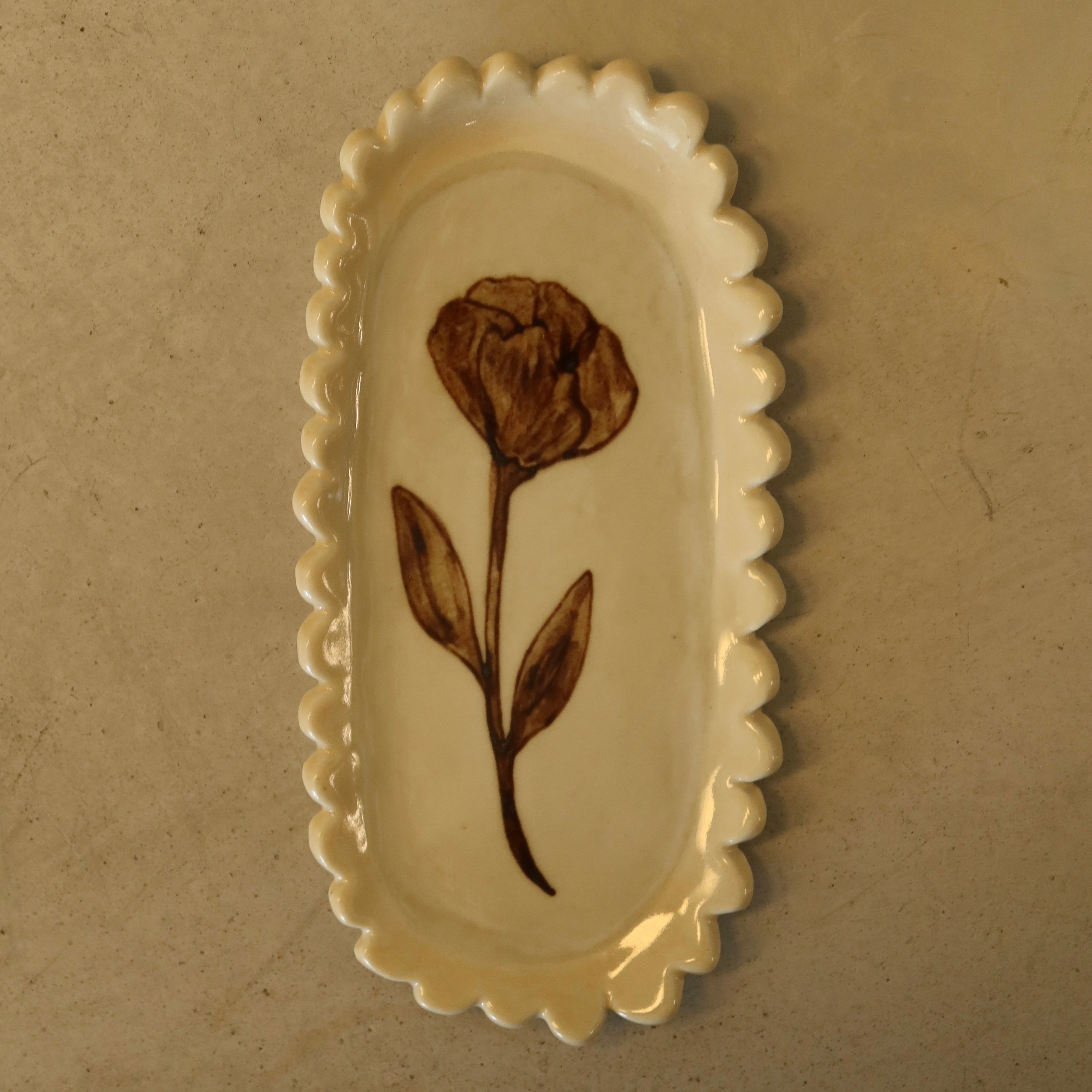 Scalloped Rose Tray