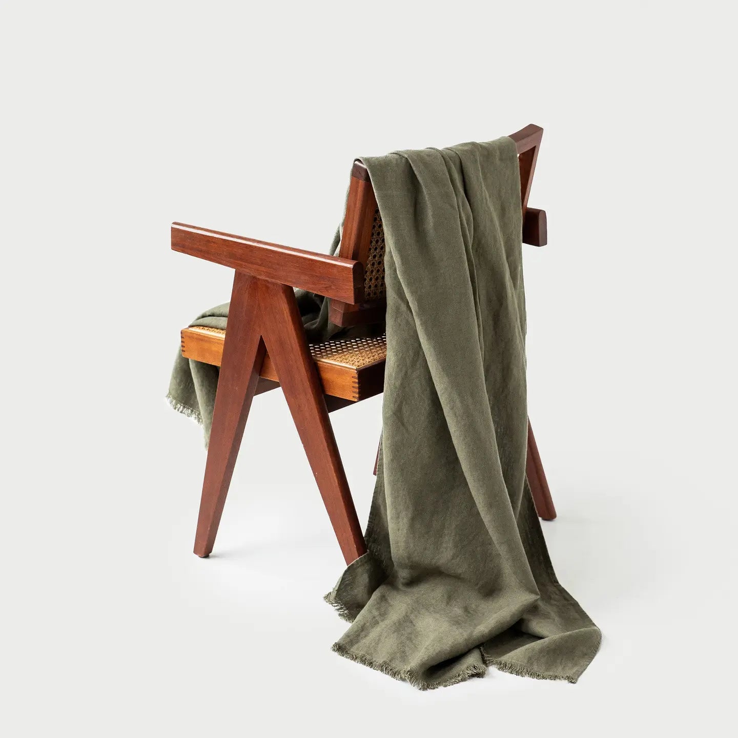 Heavyweight Linen Throw Blanket in Dark Green